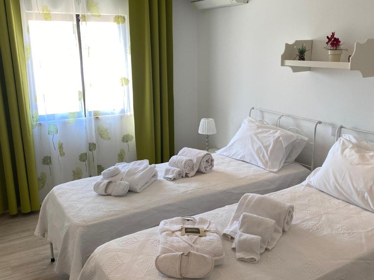 Os Reais - Apt In Front Of The Beach In Centeanes カルヴォエイロ エクステリア 写真