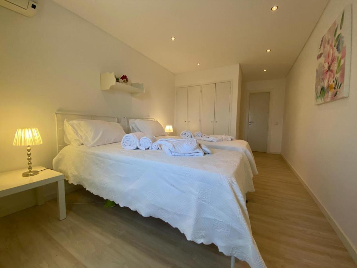 Os Reais - Apt In Front Of The Beach In Centeanes カルヴォエイロ エクステリア 写真