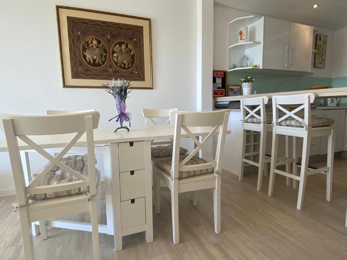Os Reais - Apt In Front Of The Beach In Centeanes カルヴォエイロ エクステリア 写真